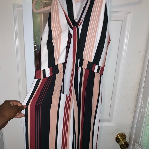 NY&C HALTER STRIPED JUMPSUIT IN SMALL - Picture 4 of 4